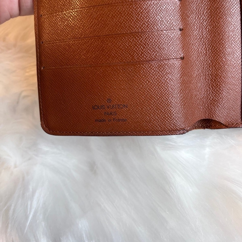 Louis Vuitton Bi Fold Large Wallet - Picture 5 of 11